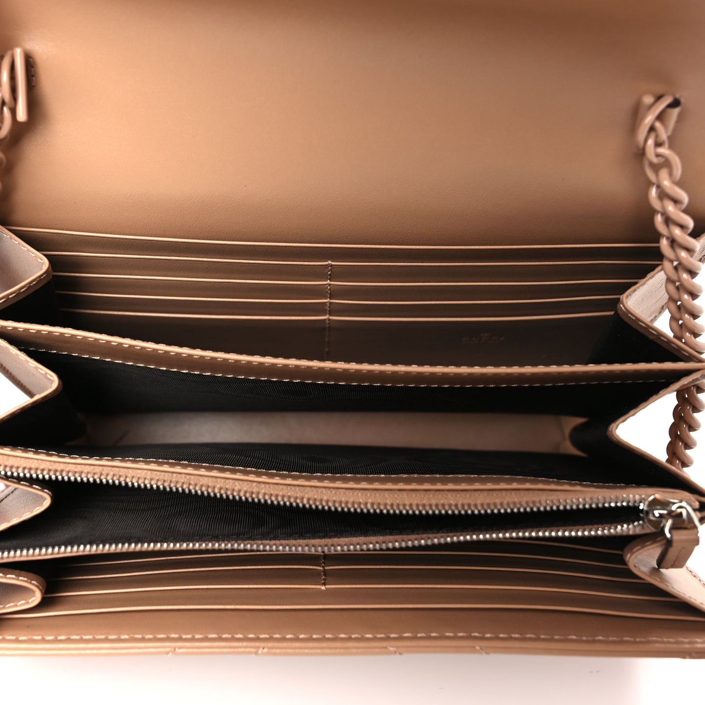 Calfskin Matelasse Monochrome GG Marmont Chain Wallet Camelia