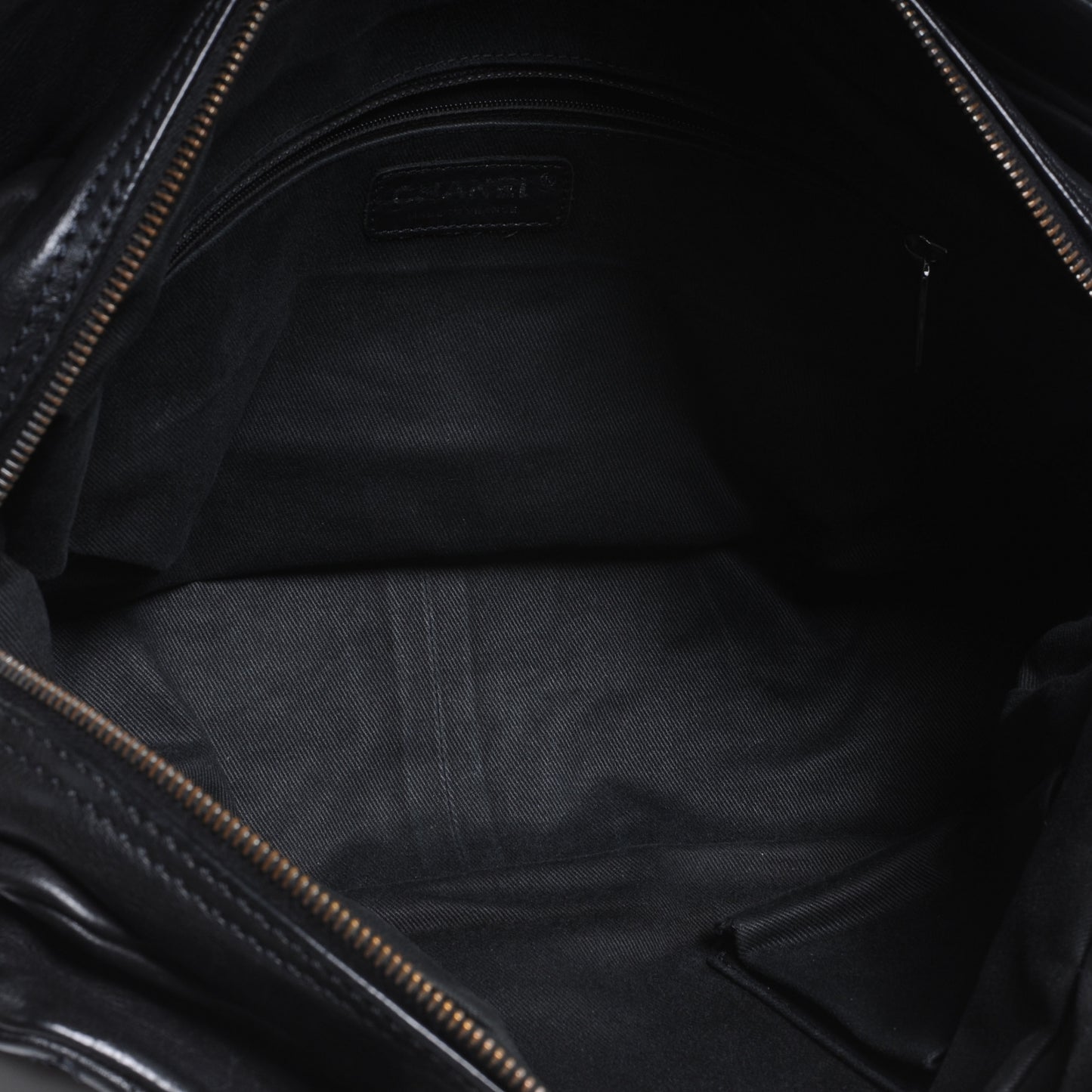 Caviar Diamond Stitch Tote Black