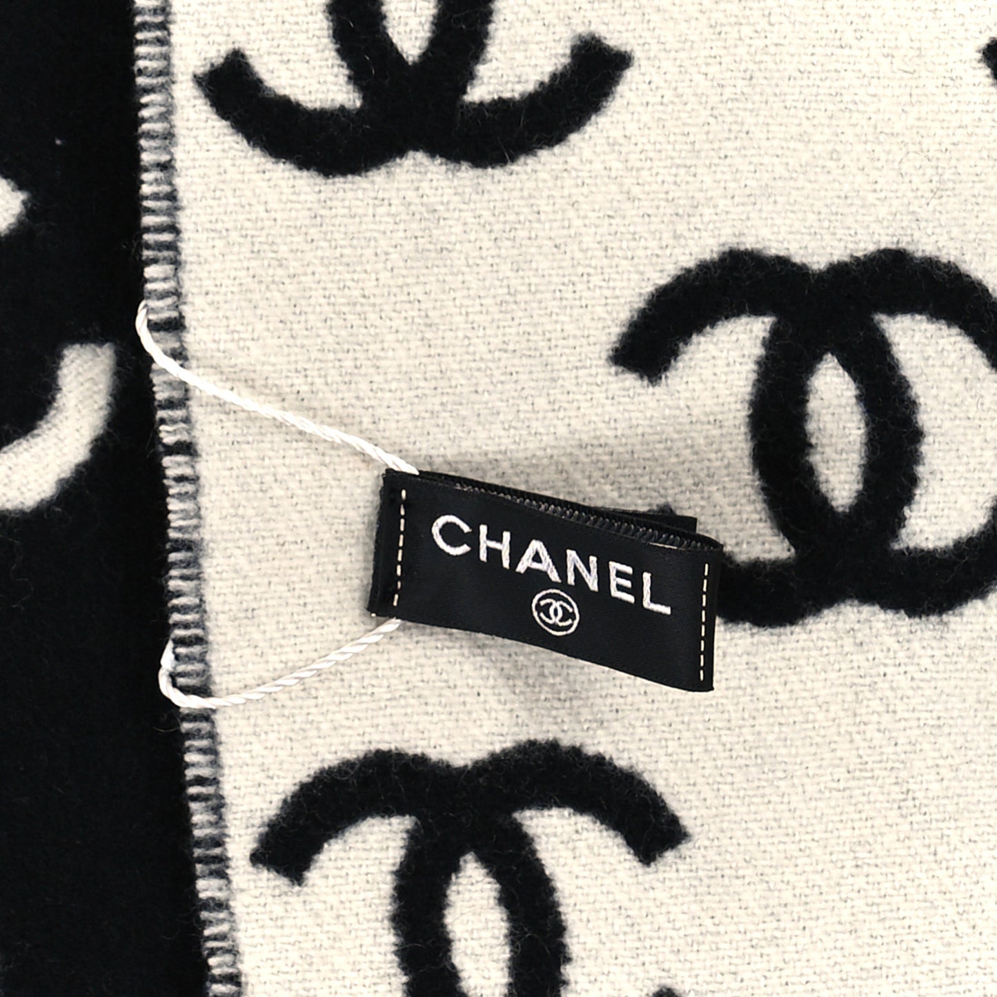 Wool Cashmere CC Scarf Black White