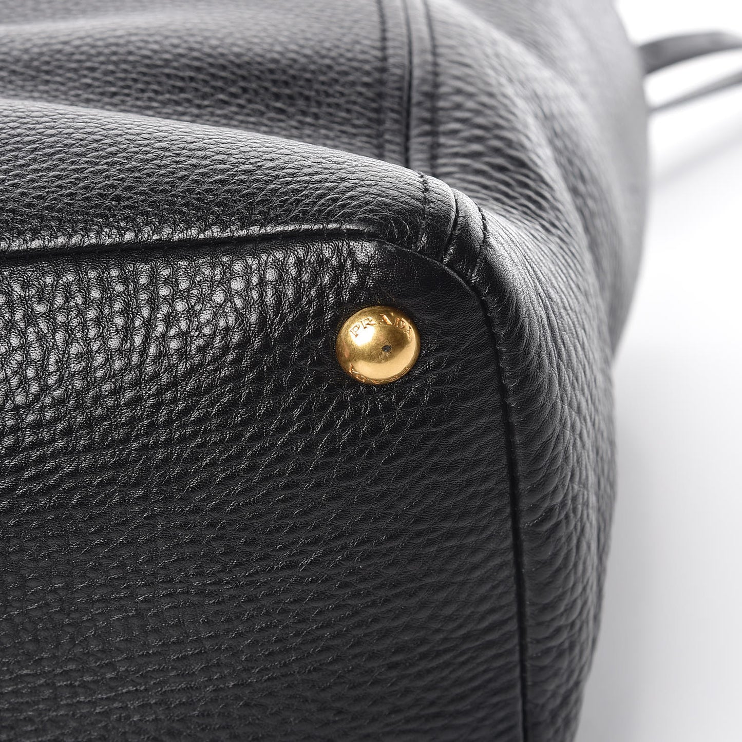 Vitello Daino Shoulder Bag Black