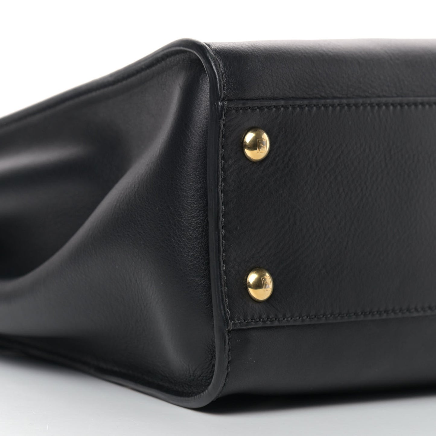 Vitello Seta Shiny Nappa Medium Peekaboo Iconic Satchel Black