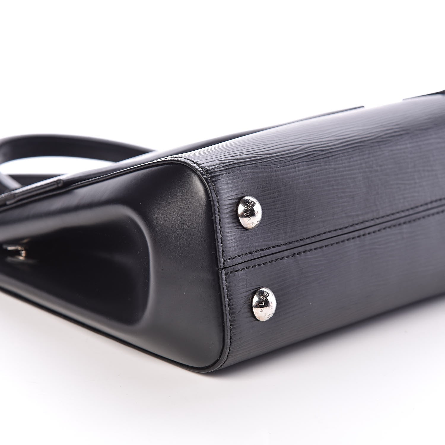 Louis Vuitton Epi Cluny BB Black 9 of 10