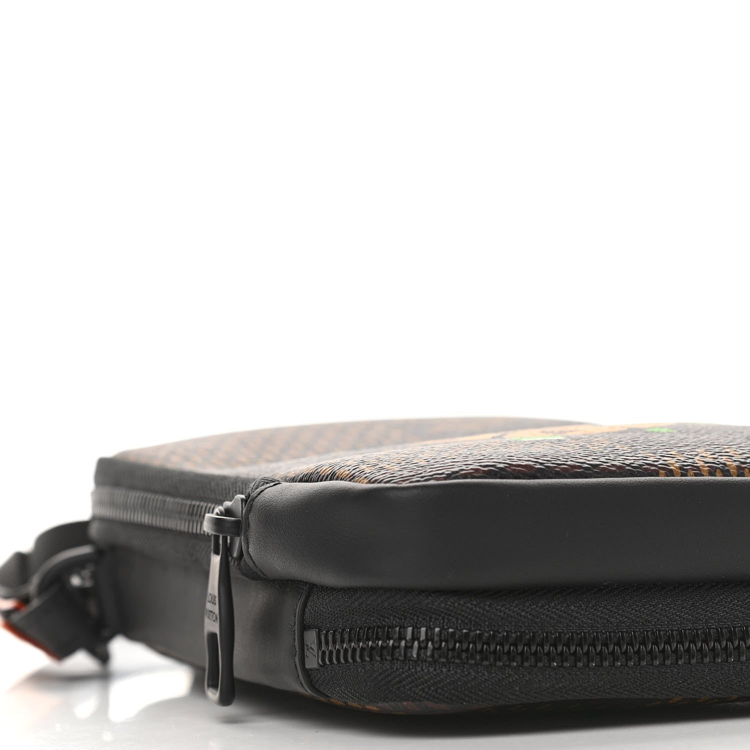 Louis Vuitton X NIGO Giant Damier Ebene Tortoise Double Phone Pouch 8 of 9