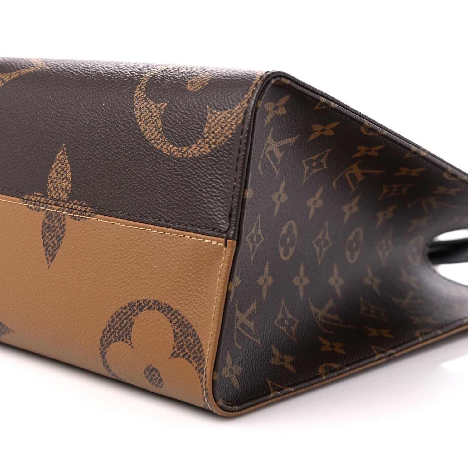 Louis Vuitton Reverse Monogram Giant Onthego MM 8 of 10