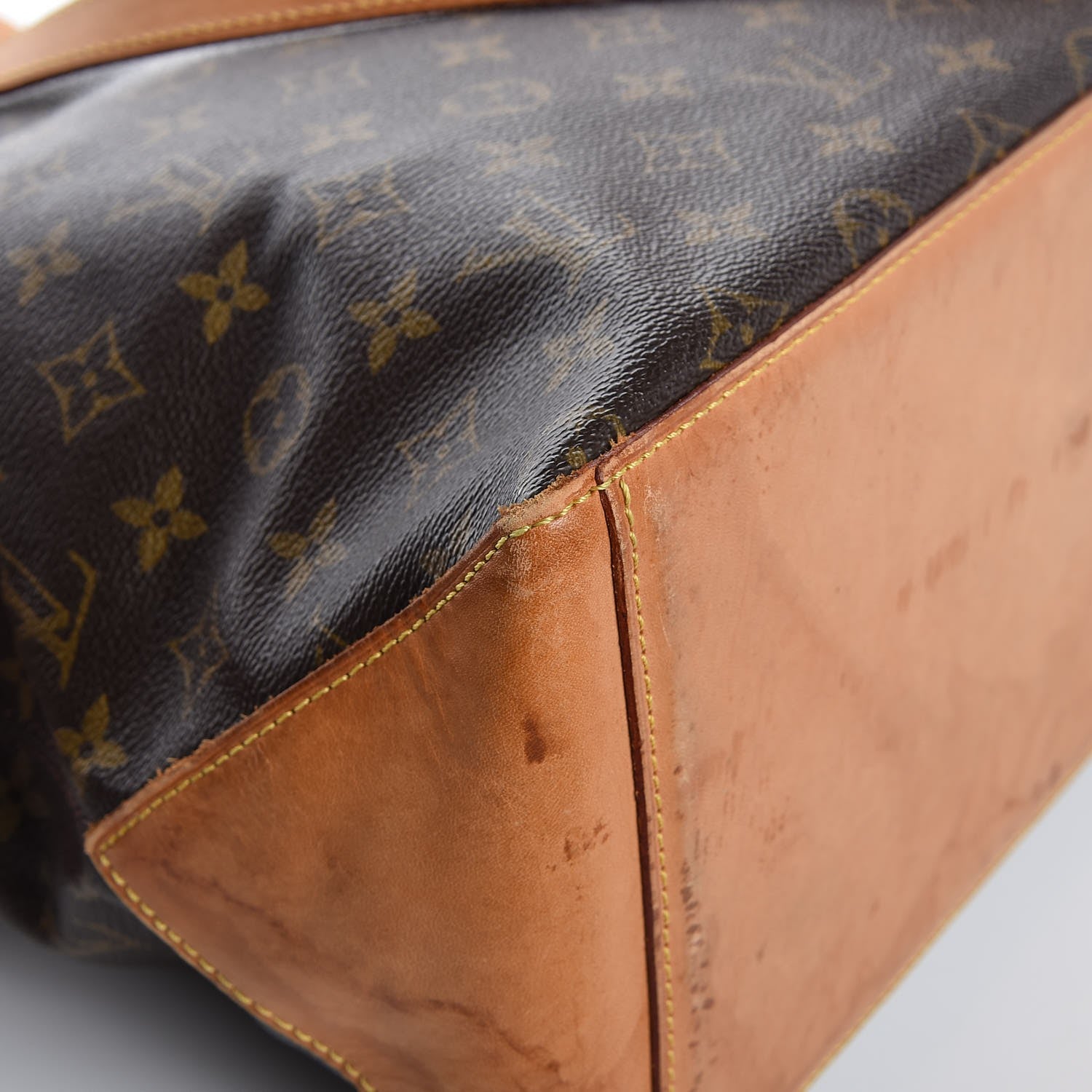 Louis Vuitton Monogram Cabas Mezzo 13 of 14