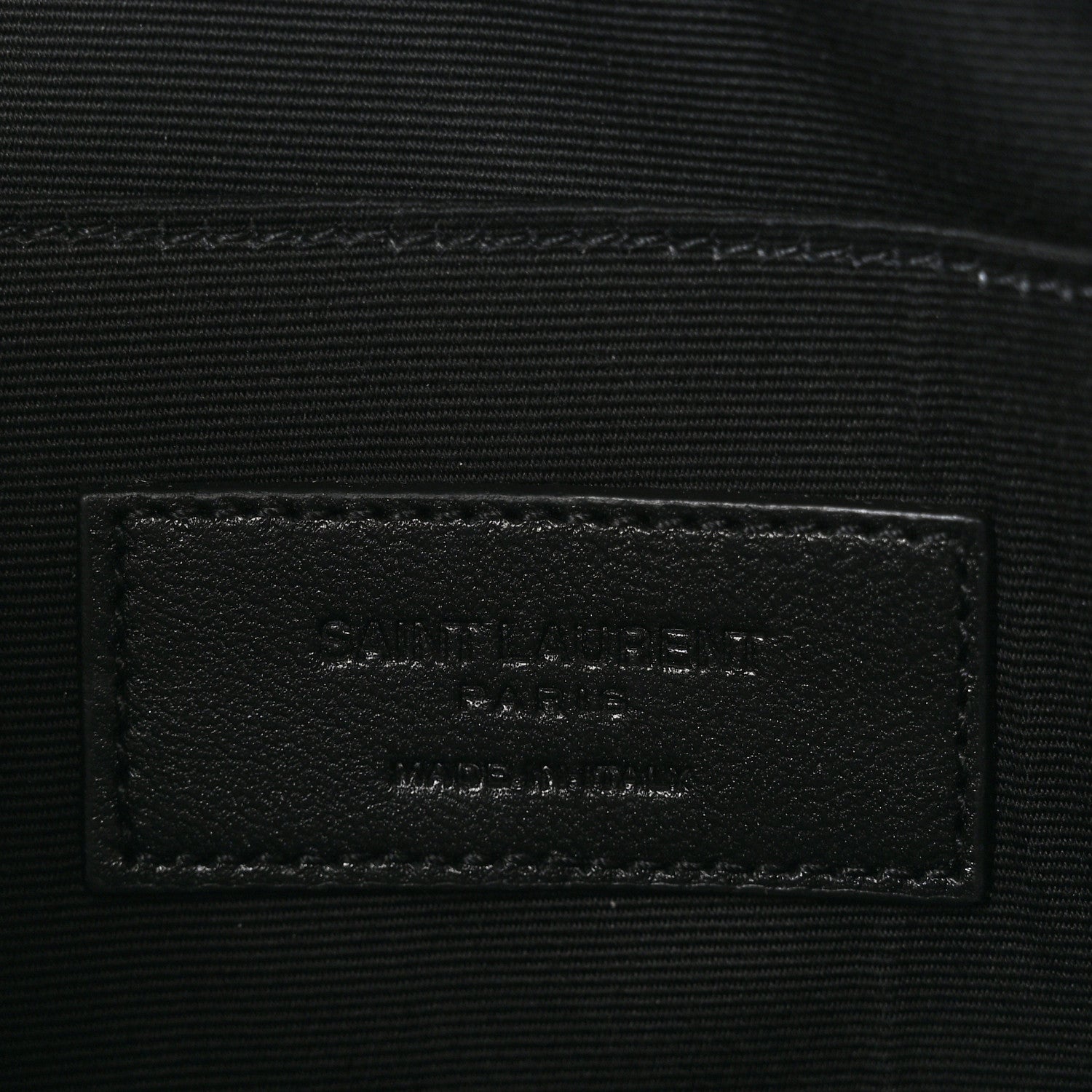Saint Laurent Grain De Poudre Zipped Tablet Holder Black 7 of 8