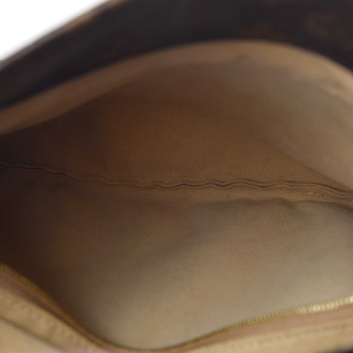 Louis Vuitton Monogram Artsy MM 22 of 22