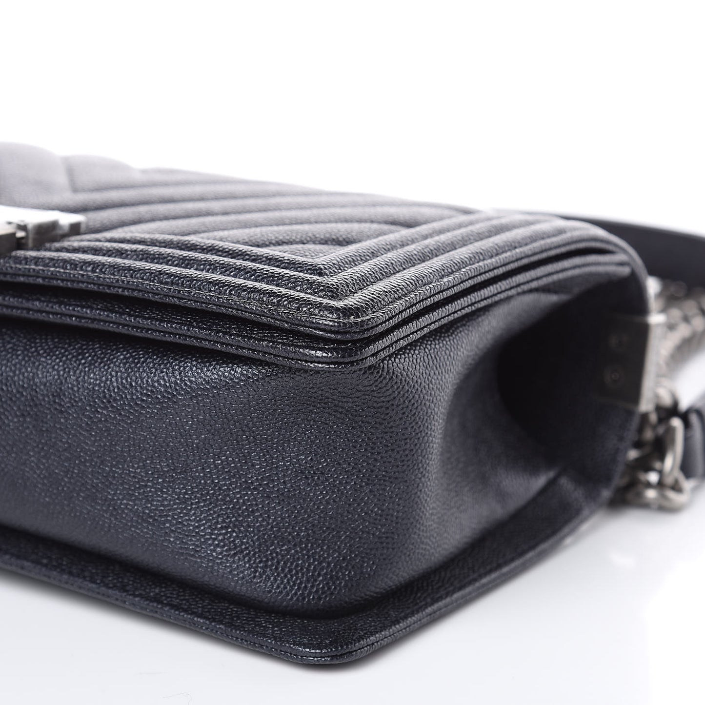 Caviar Chevron Quilted Medium Boy Flap Navy