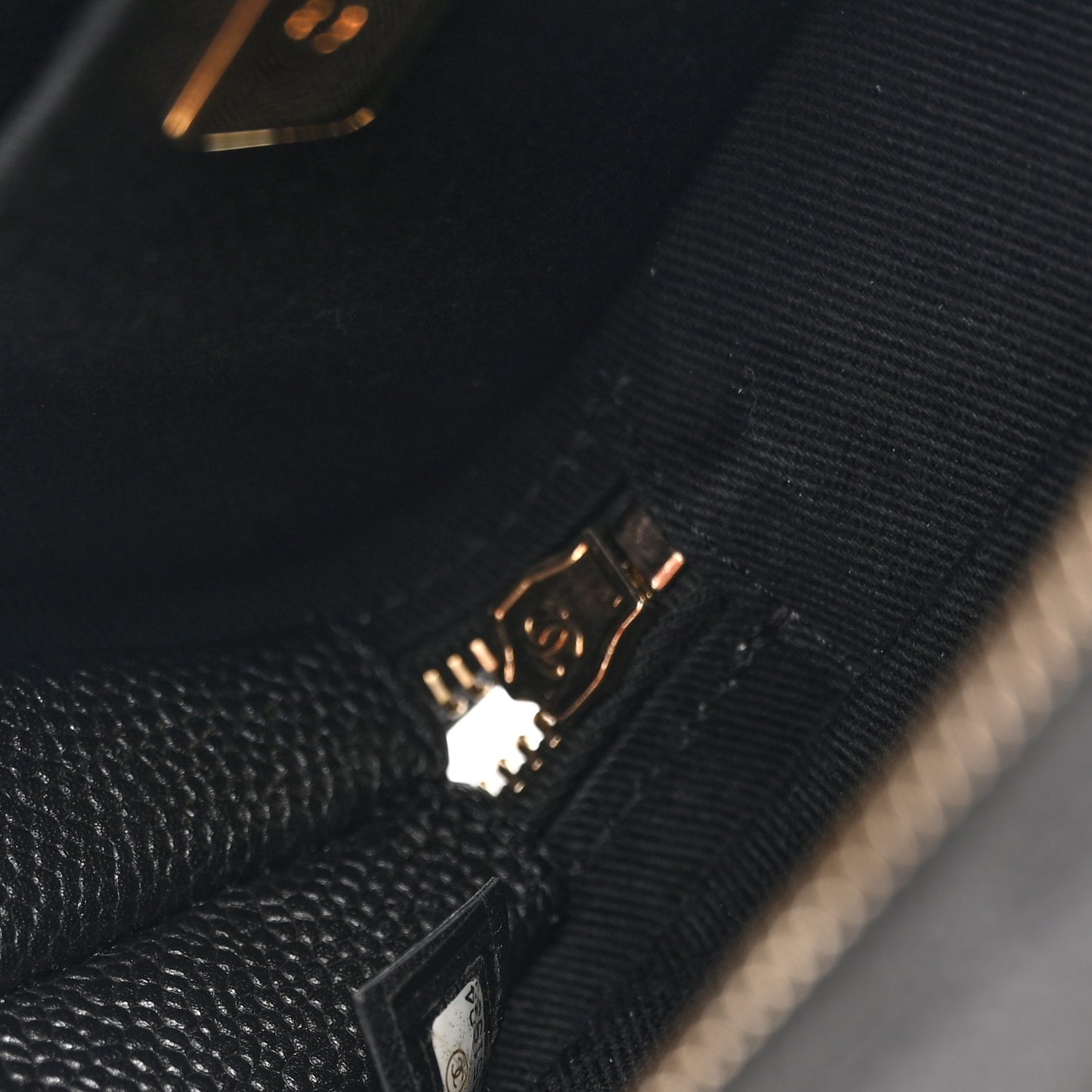 Caviar Quilted Belt Bag Black