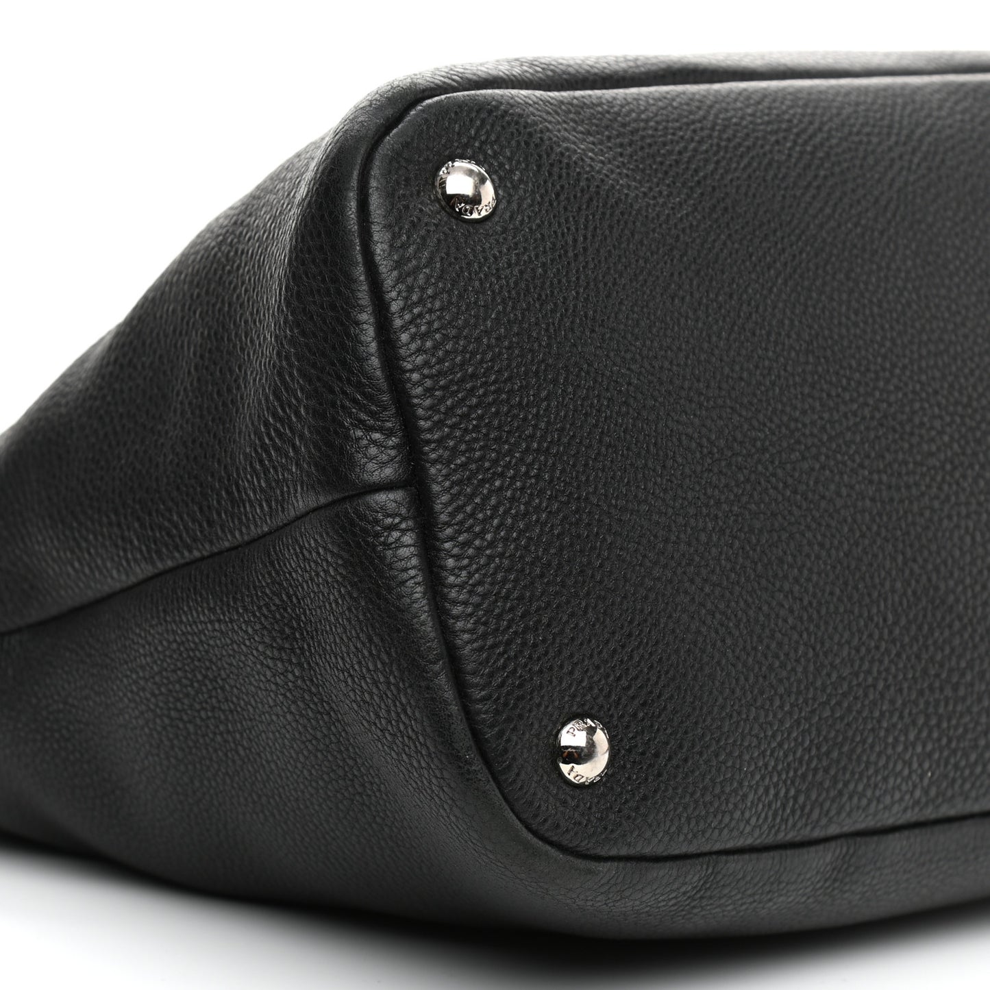 Vitello Daino Hobo Black