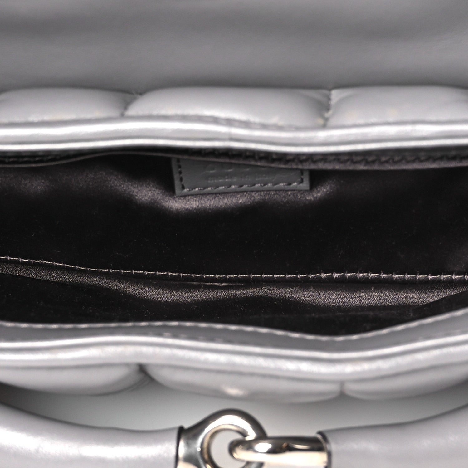 Gucci Nappa Vertical Matelasse Medium Maxi Horsebit Chain Shoulder Bag Grey 5 of 11