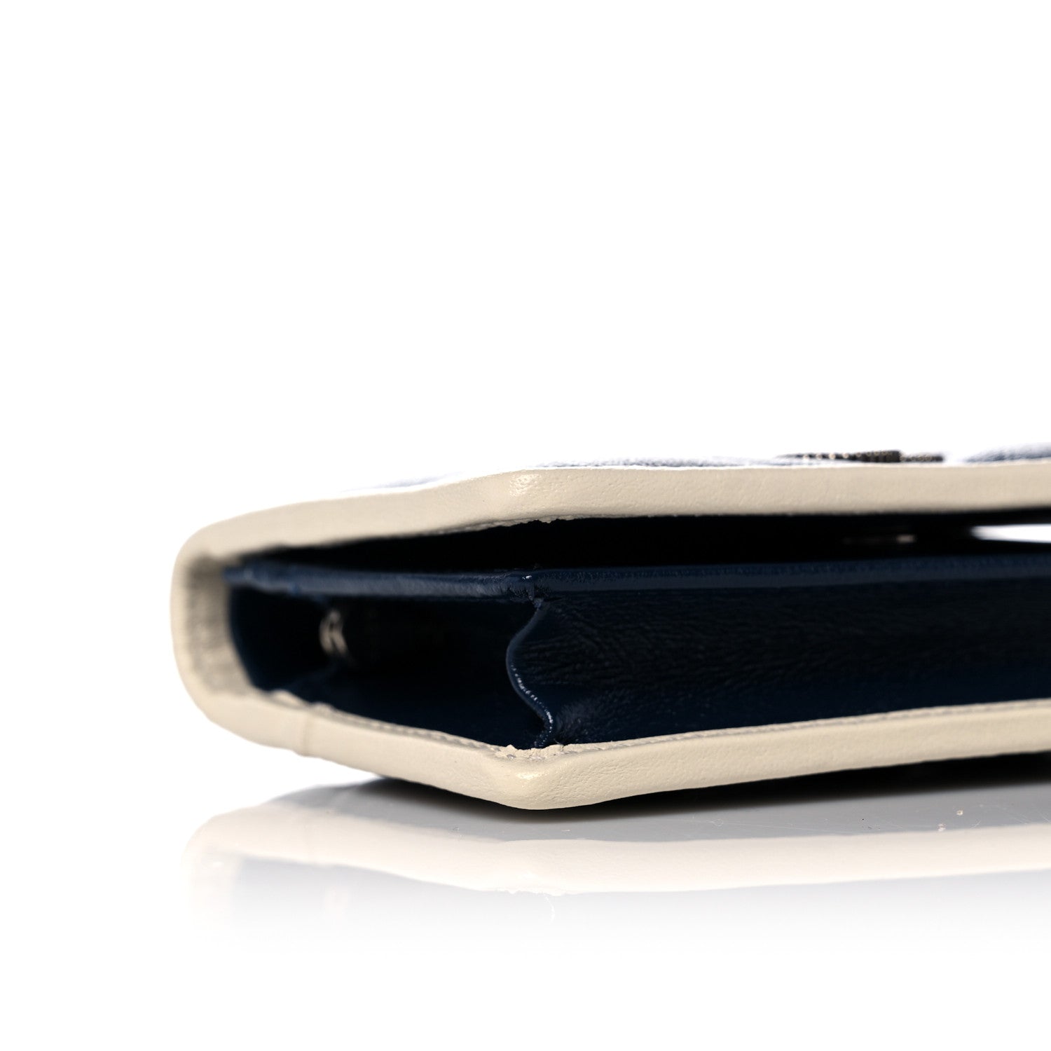 Gucci Vintage Effect Calfskin Matelasse Diagonal Torchon GG Marmont Card Case Wallet Blue Agata Mystic White 7 of 8