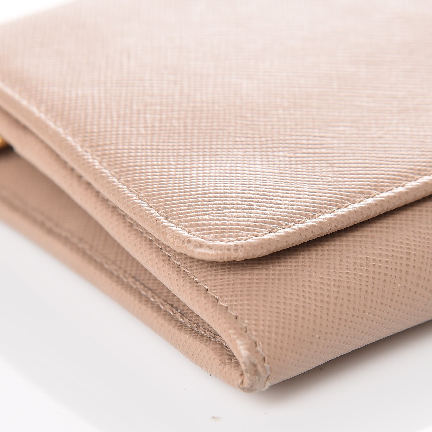 Prada Saffiano Metal Oro Chain Wallet Cammeo 11 of 12