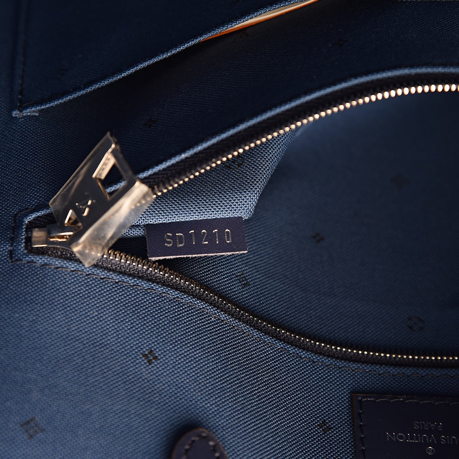 Louis Vuitton Monogram Escale Onthego GM Blue 8 of 10