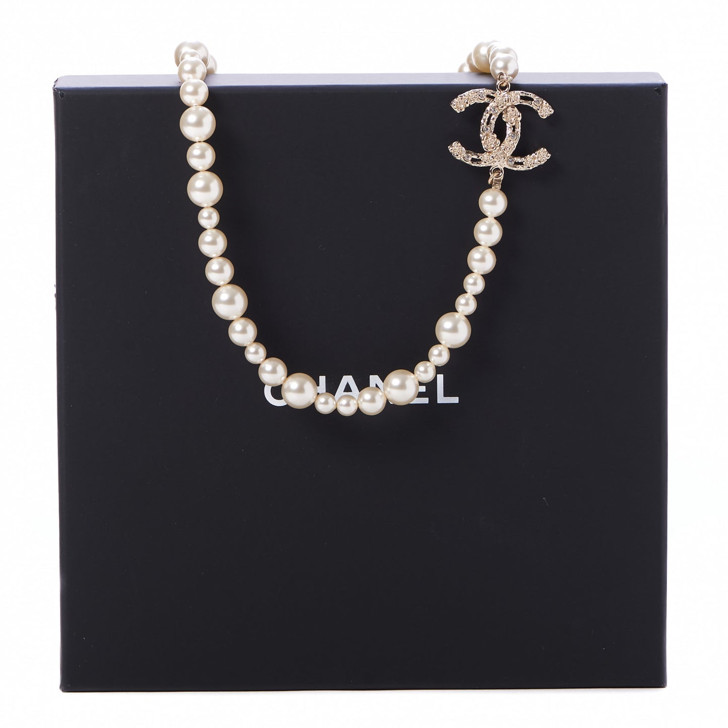 Pearl Crystal CC Camellia Short Necklace Gold