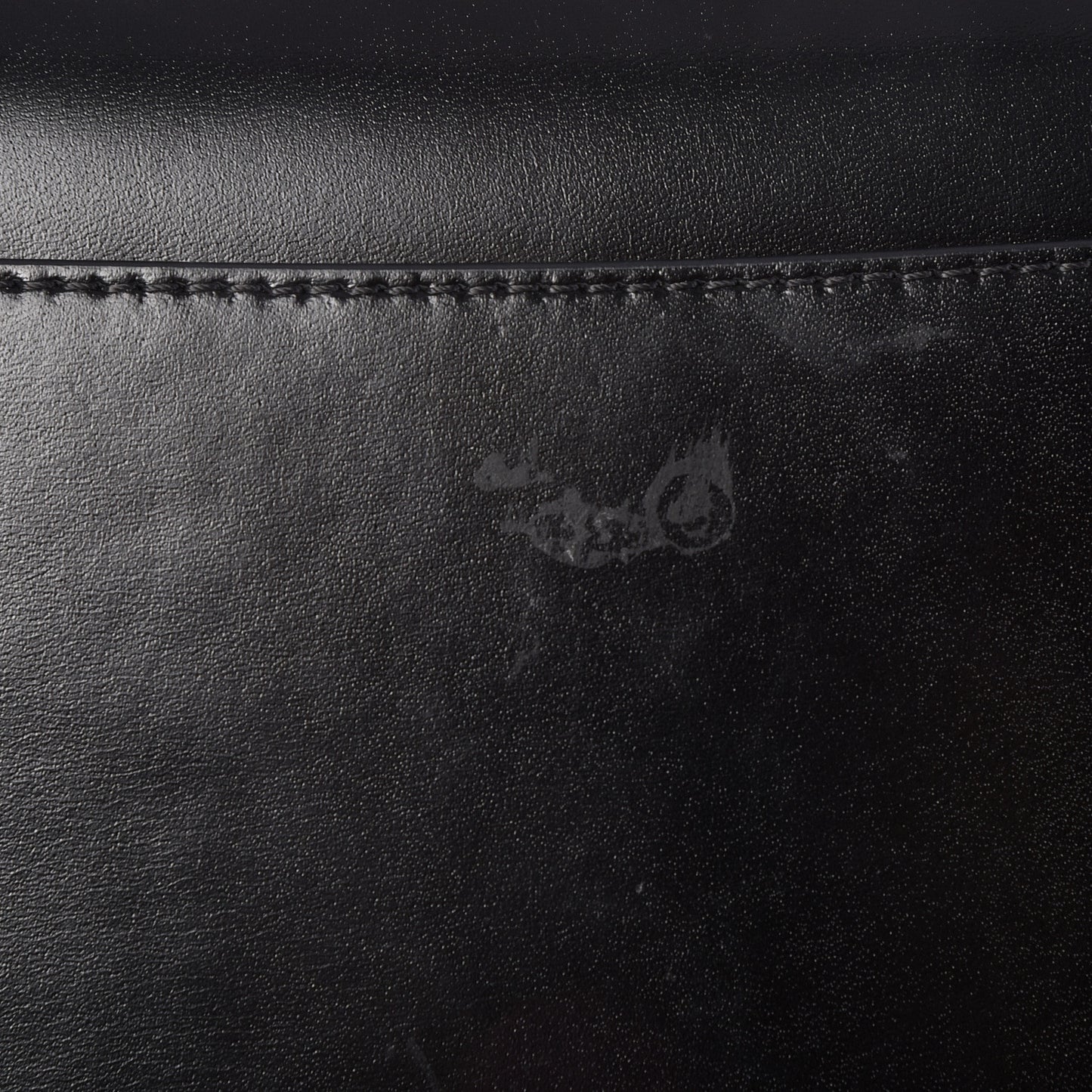 Shiny Lord Calfskin Medium Antigona Black