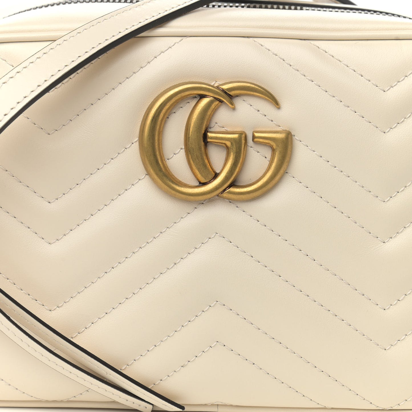 Calfskin Matelasse Small GG Marmont Chain Shoulder Bag White