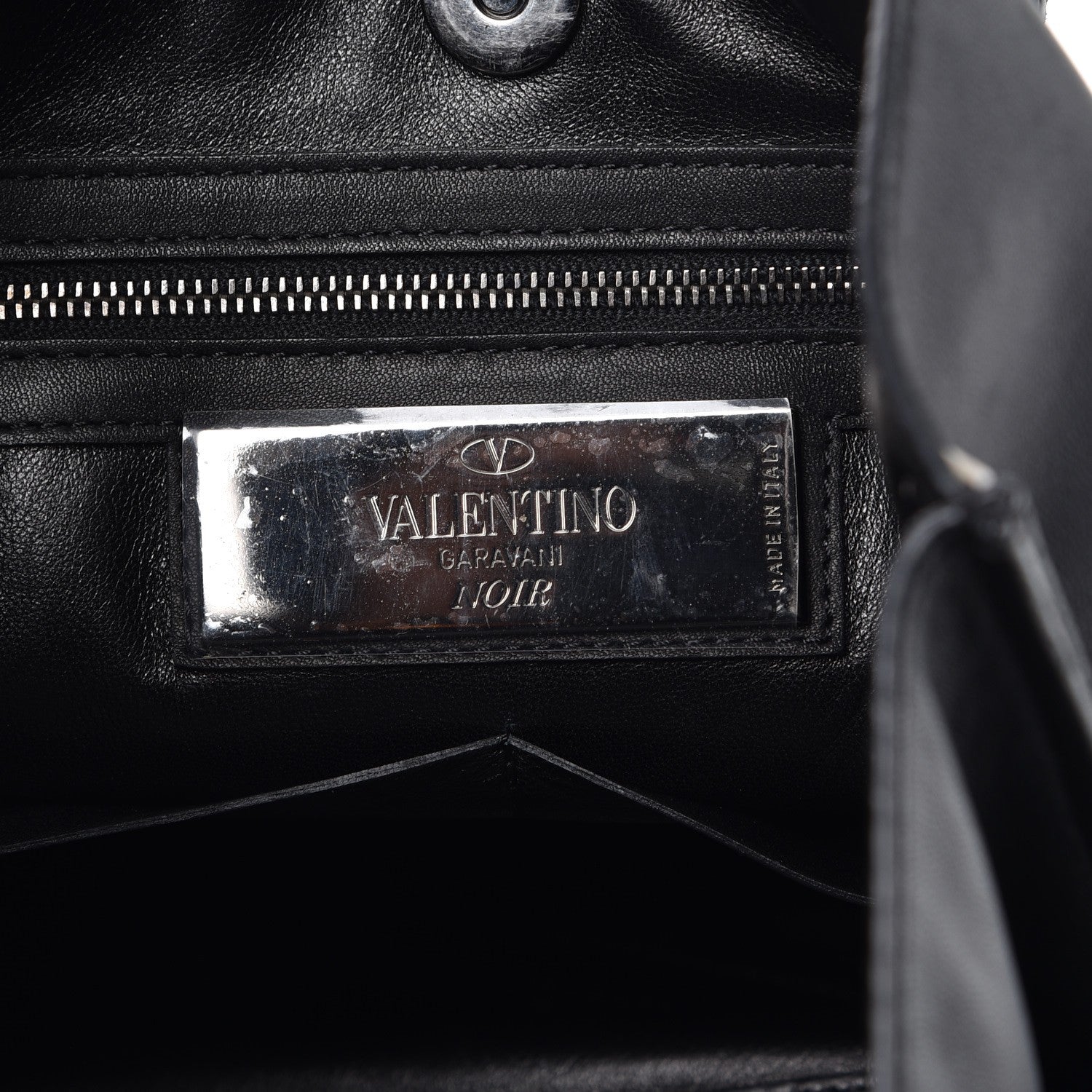 Valentino Garavani Nappa Rockstud Vertical Tote Black 6 of 17