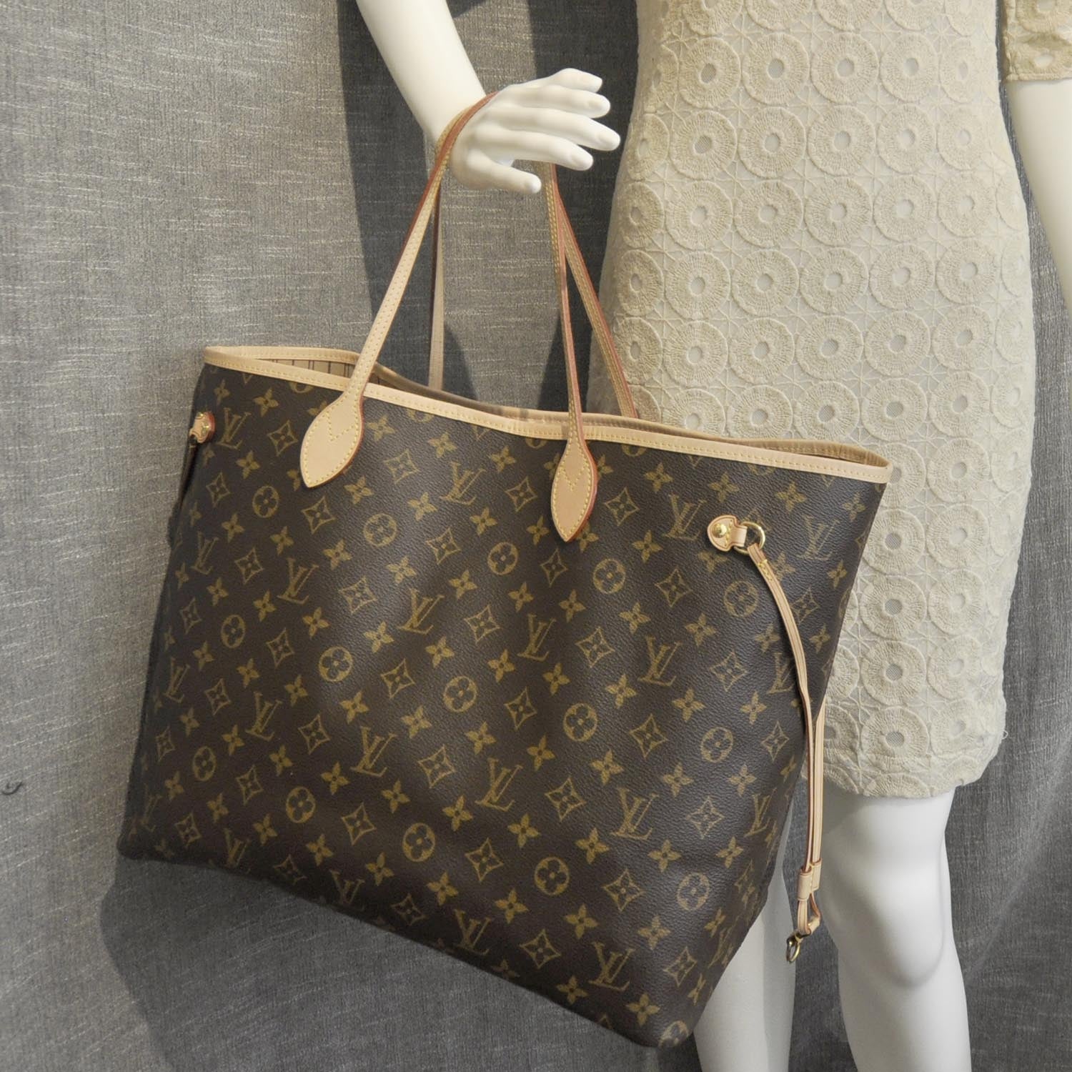 Louis Vuitton Monogram Neverfull GM 3 of 8