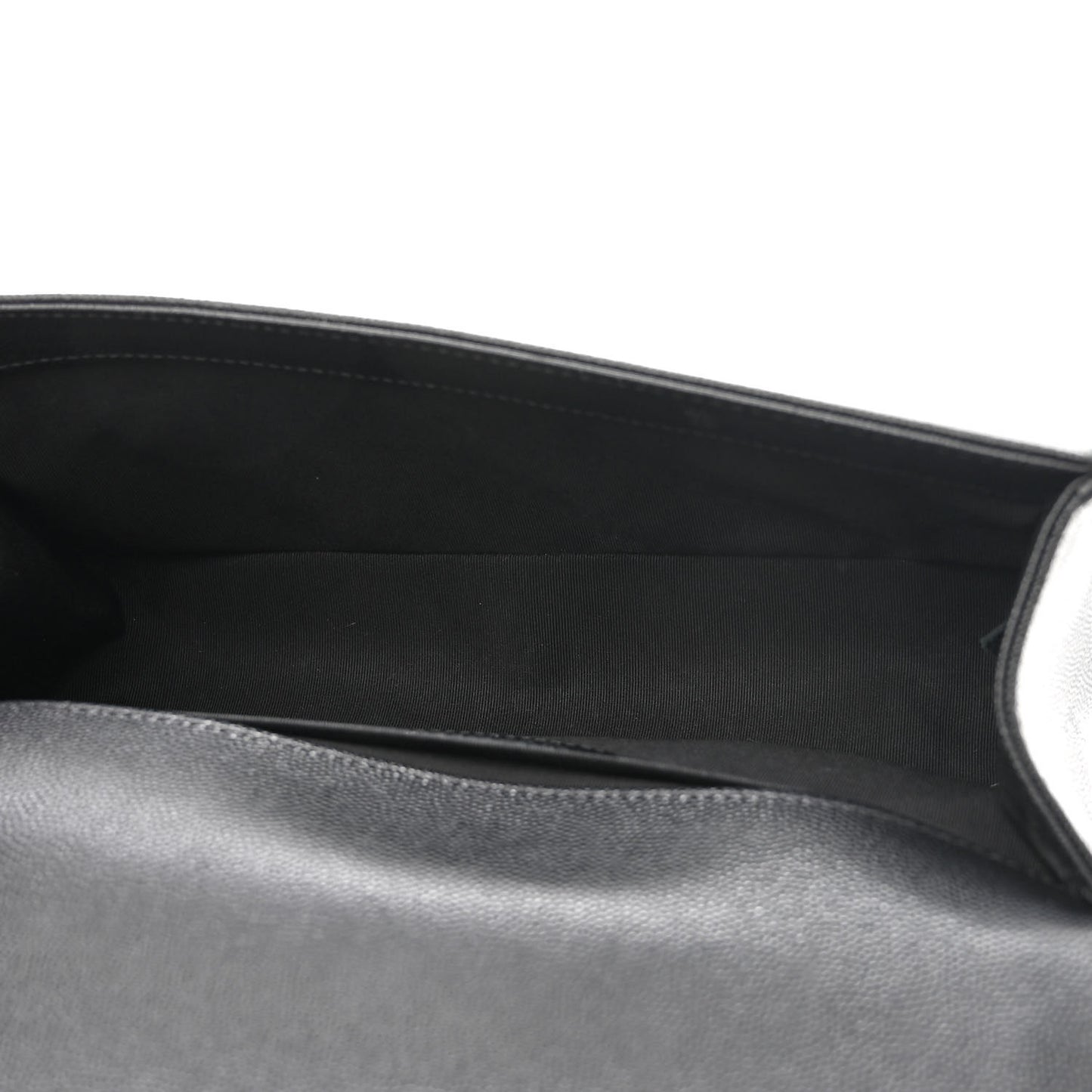 Caviar Quilted Medium Boy Flap Black