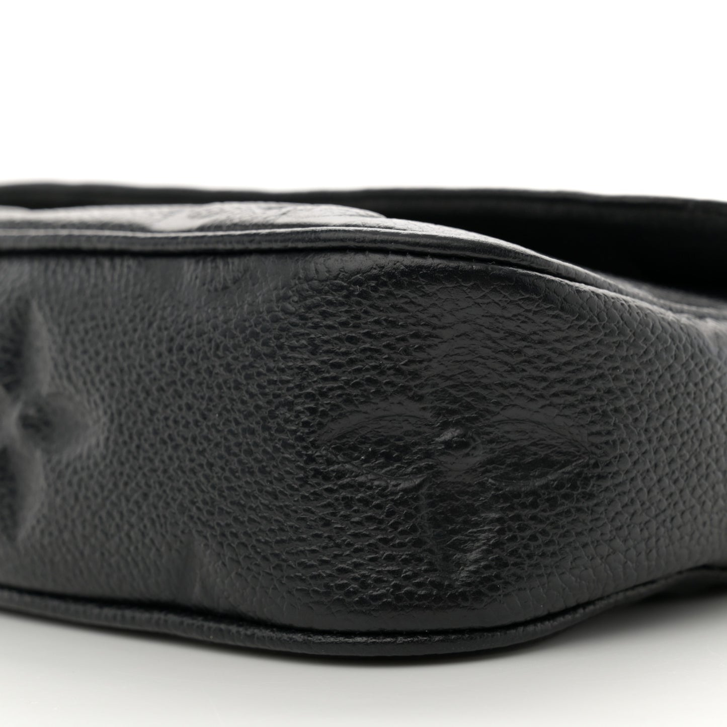 Empreinte Monogram Giant Ivy Wallet On Chain Black