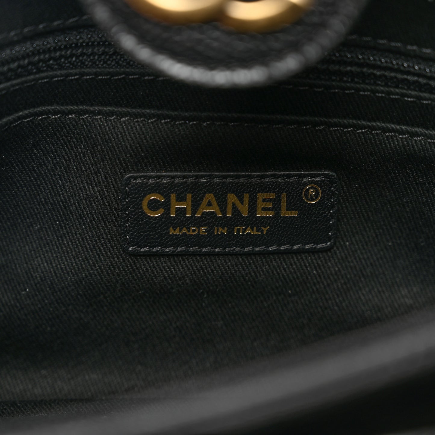 Crumpled Grained Calfskin Quilted Coco Pleats Clutch Black