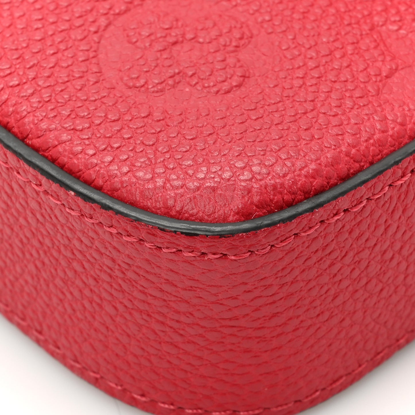 Empreinte Pochette Felicie Chain Wallet Scarlet