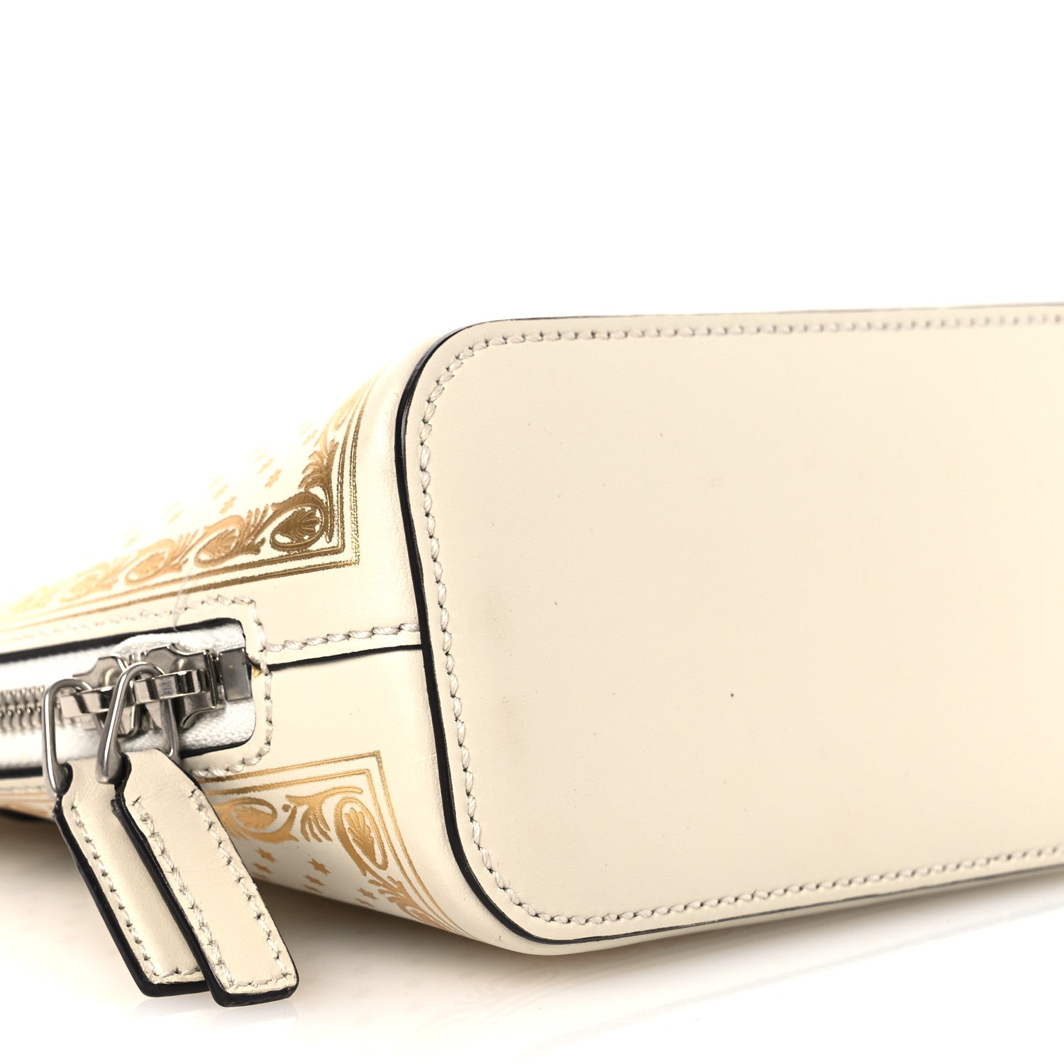 グッチ　セガコラボ　ショルダーバッグ　ミニバッグ　GUCCY　ホワイト　ゴールド Gucci X SEGA Calfskin GUCCY Stars Mini Dome Shoulder Bag Mystic