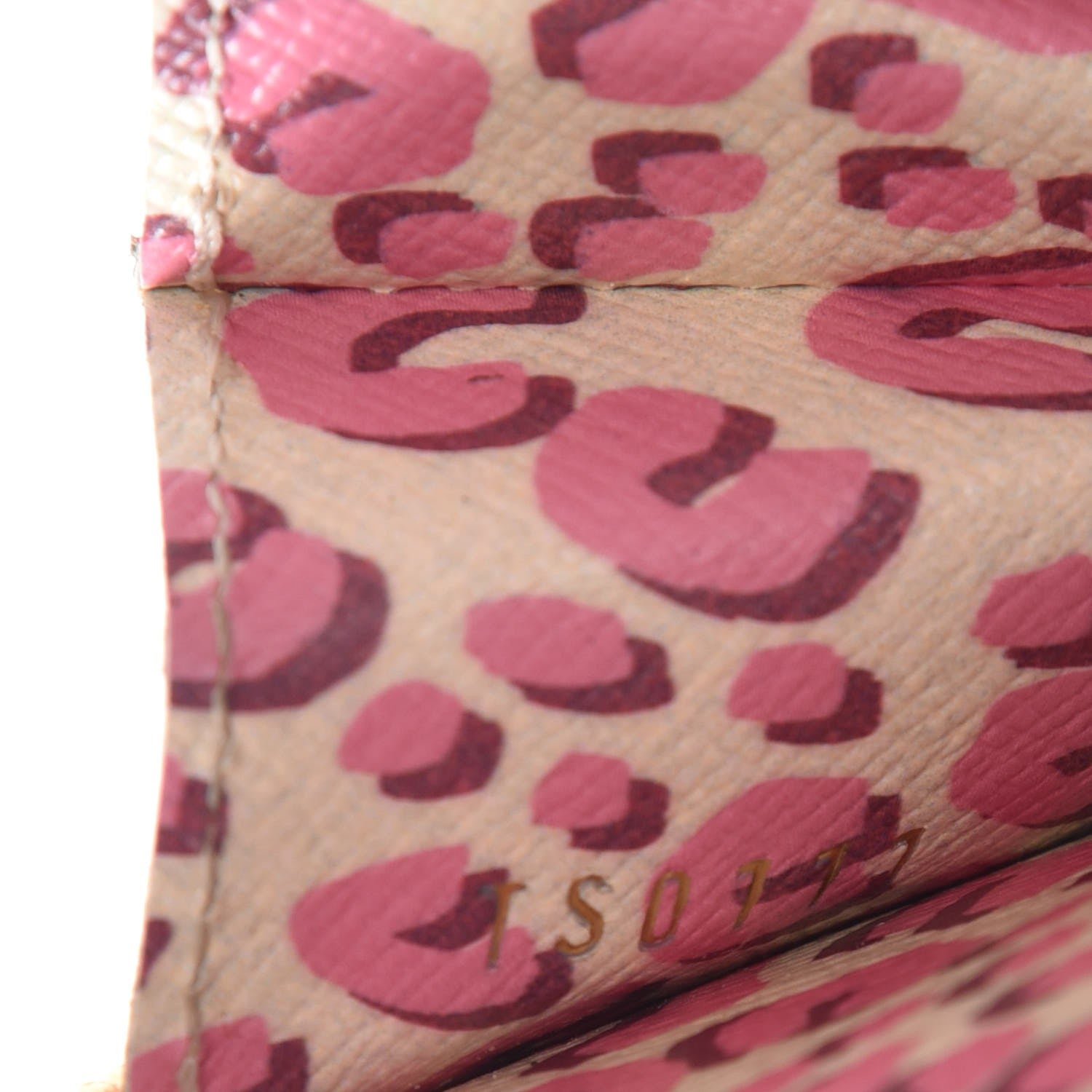 Louis Vuitton Monogram Leopard Coeur Heart Coin Purse Blanc Corail 7 of 8