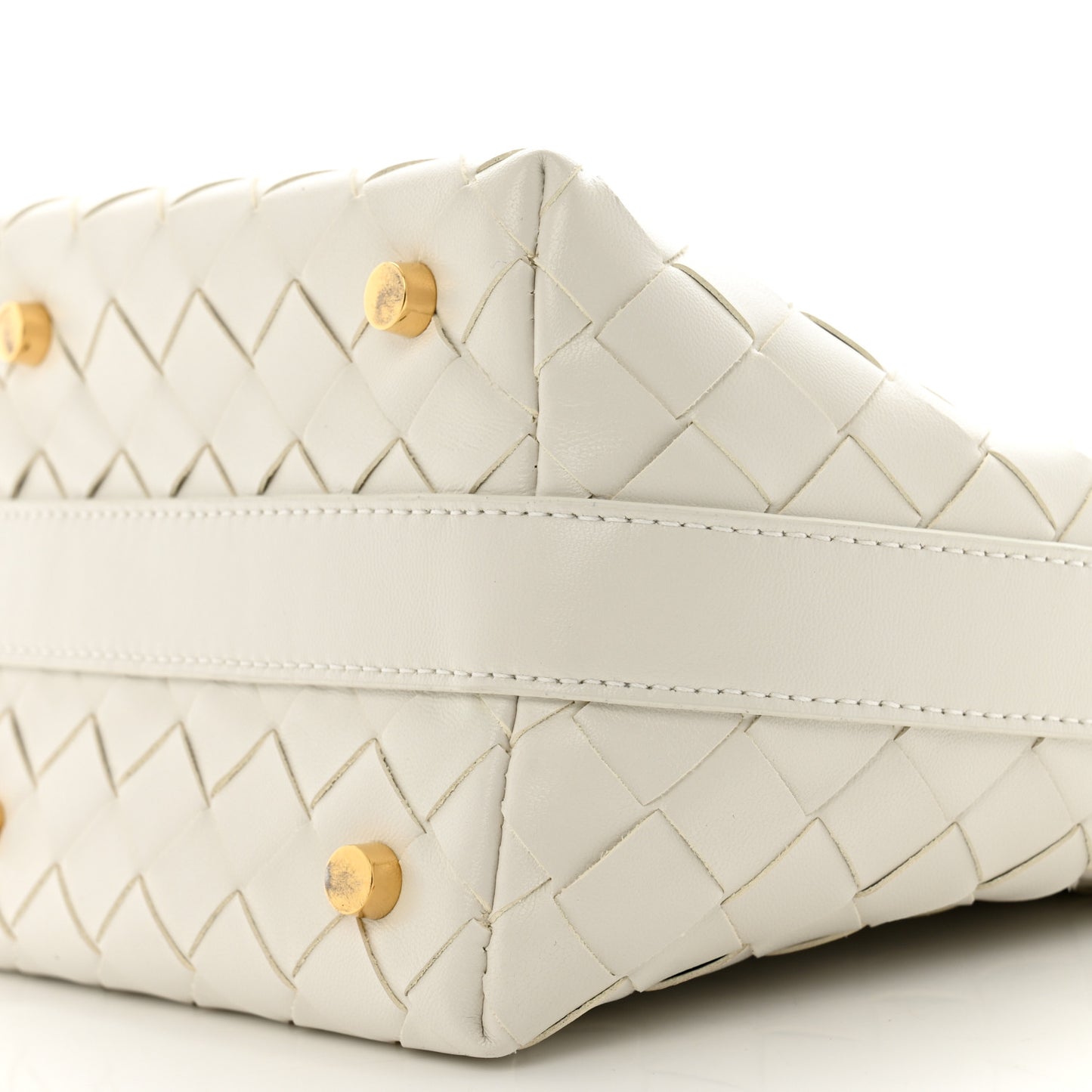 Calfskin Nappa Intrecciato Candy Wallace White