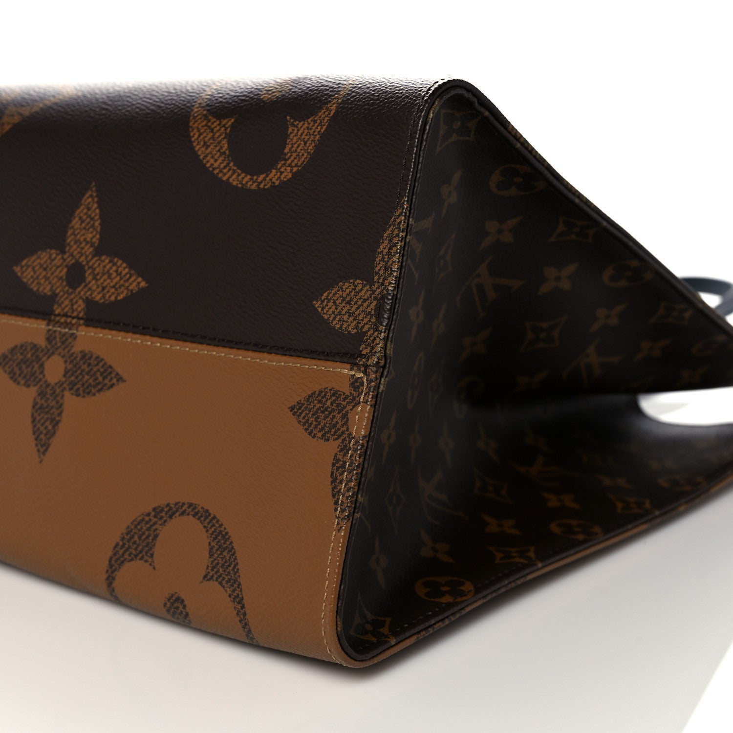 Louis Vuitton Reverse Monogram Giant Onthego GM 9 of 9