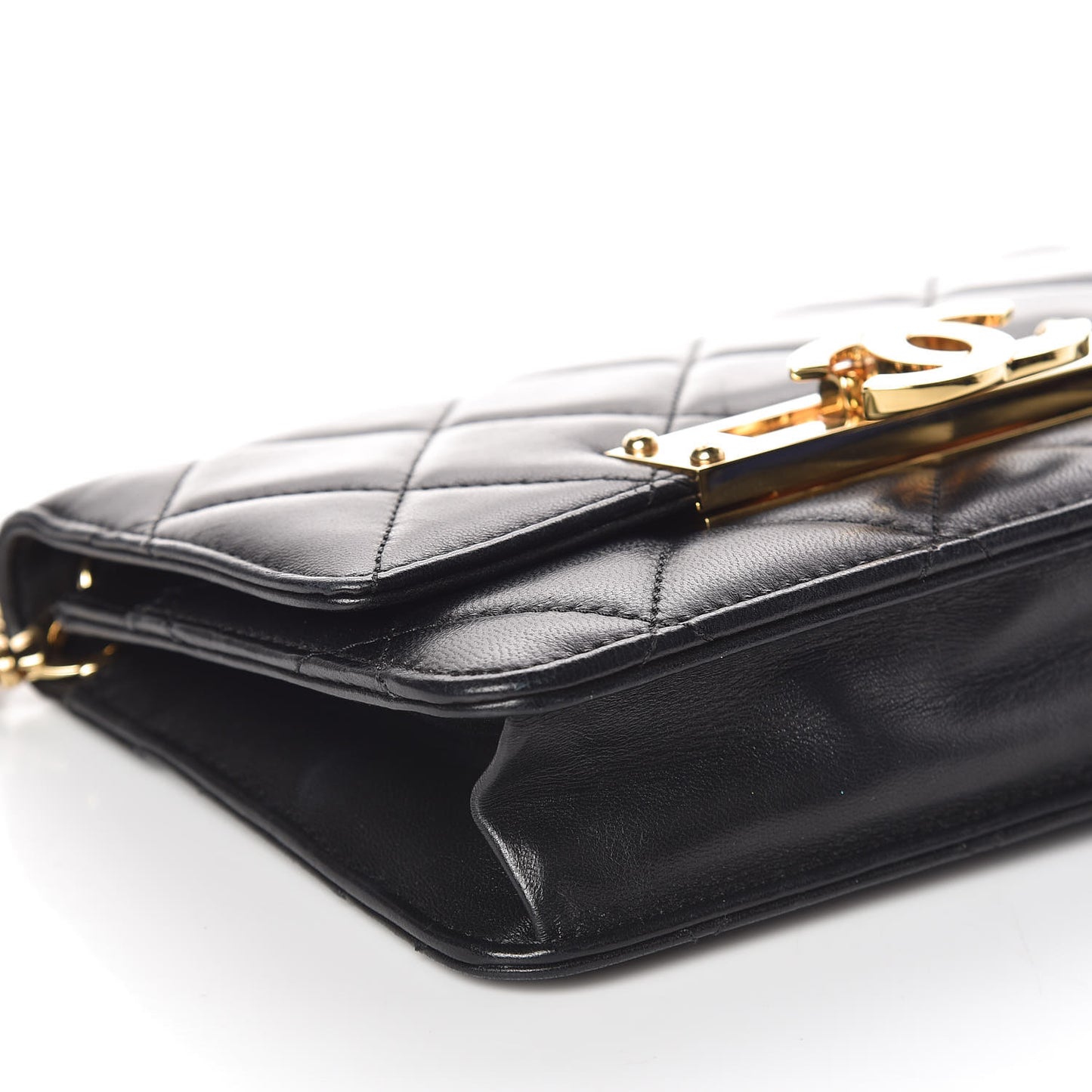 Lambskin Quilted Golden Class Wallet on Chain WOC Black