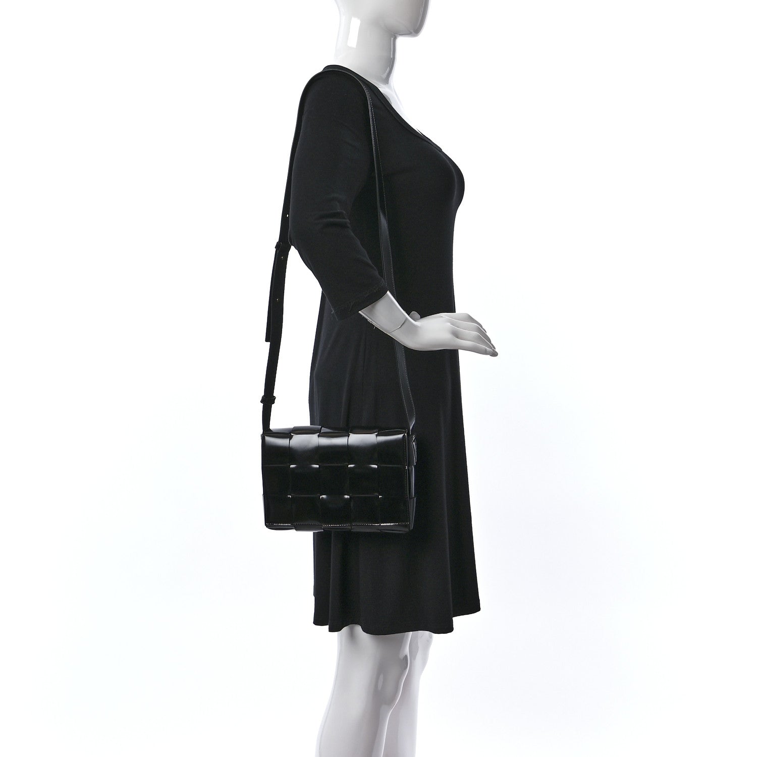 Bottega Veneta Patent Maxi Intrecciato Cassette Crossbody Bag Black 2 of 8