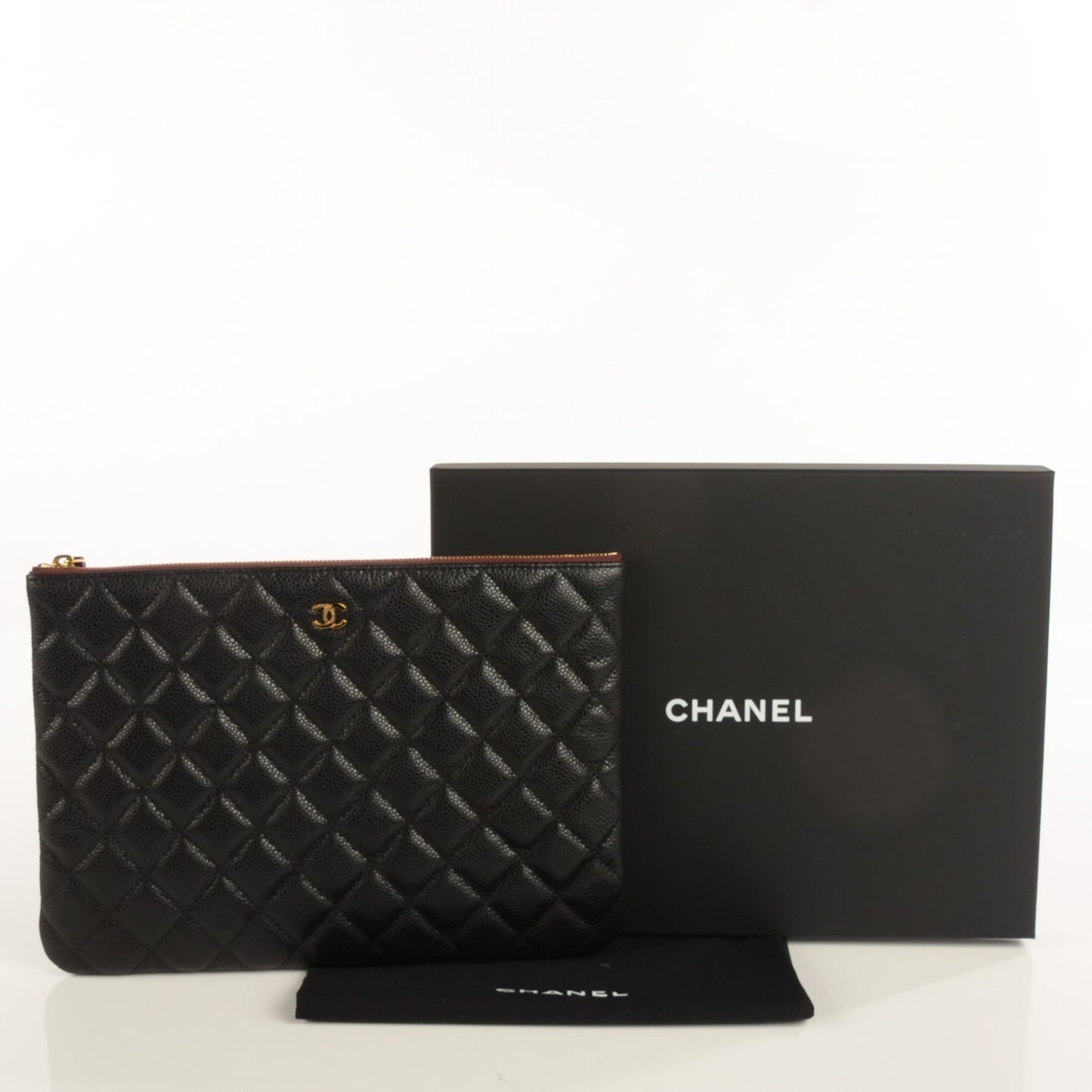 Caviar Quilted Medium Cosmetic Case Black