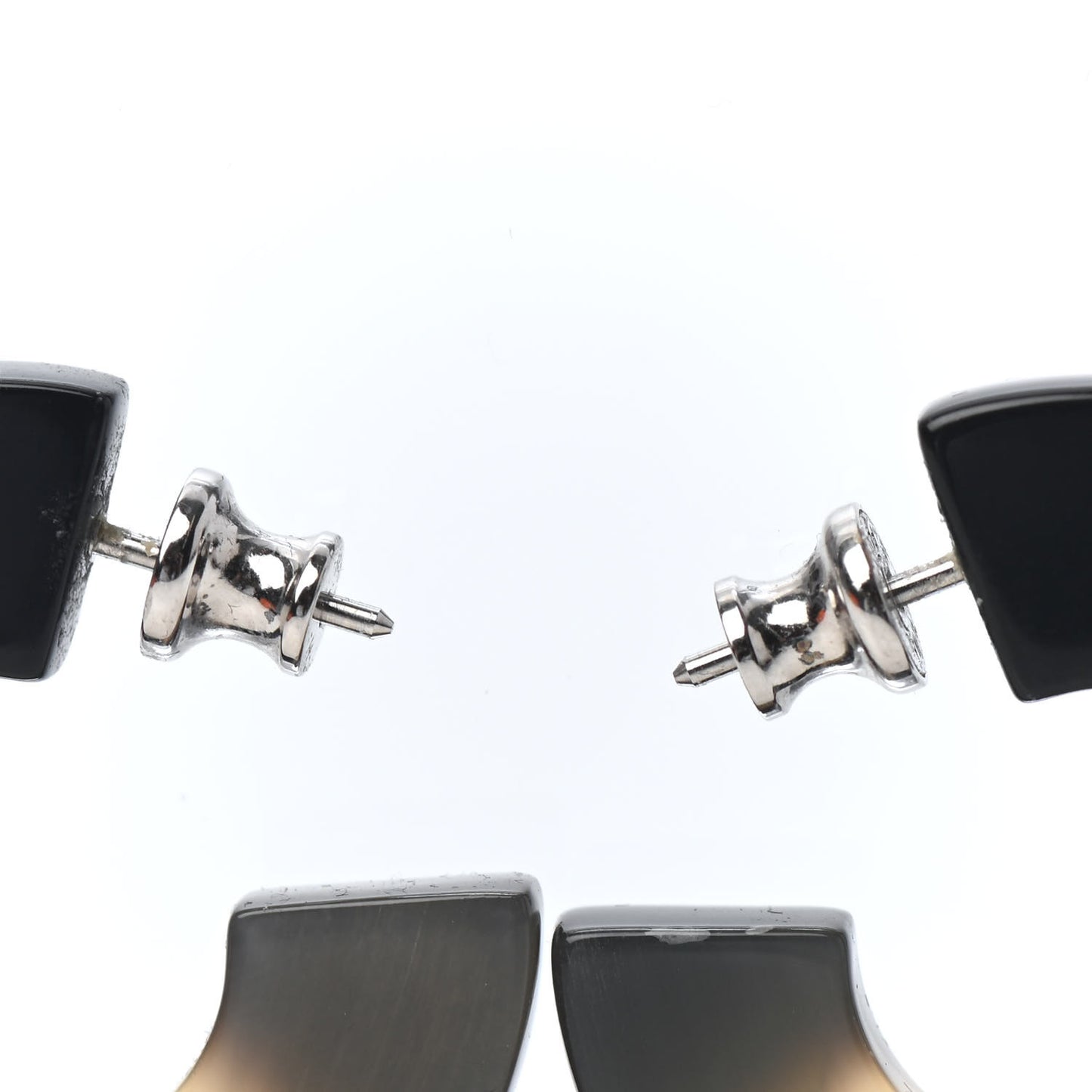 Buffalo Horn Isthme Earrings