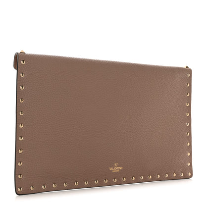 Valentino Garavani Pebbled Calfskin Large Rockstud Envelope Clutch Poudre 3 of 7