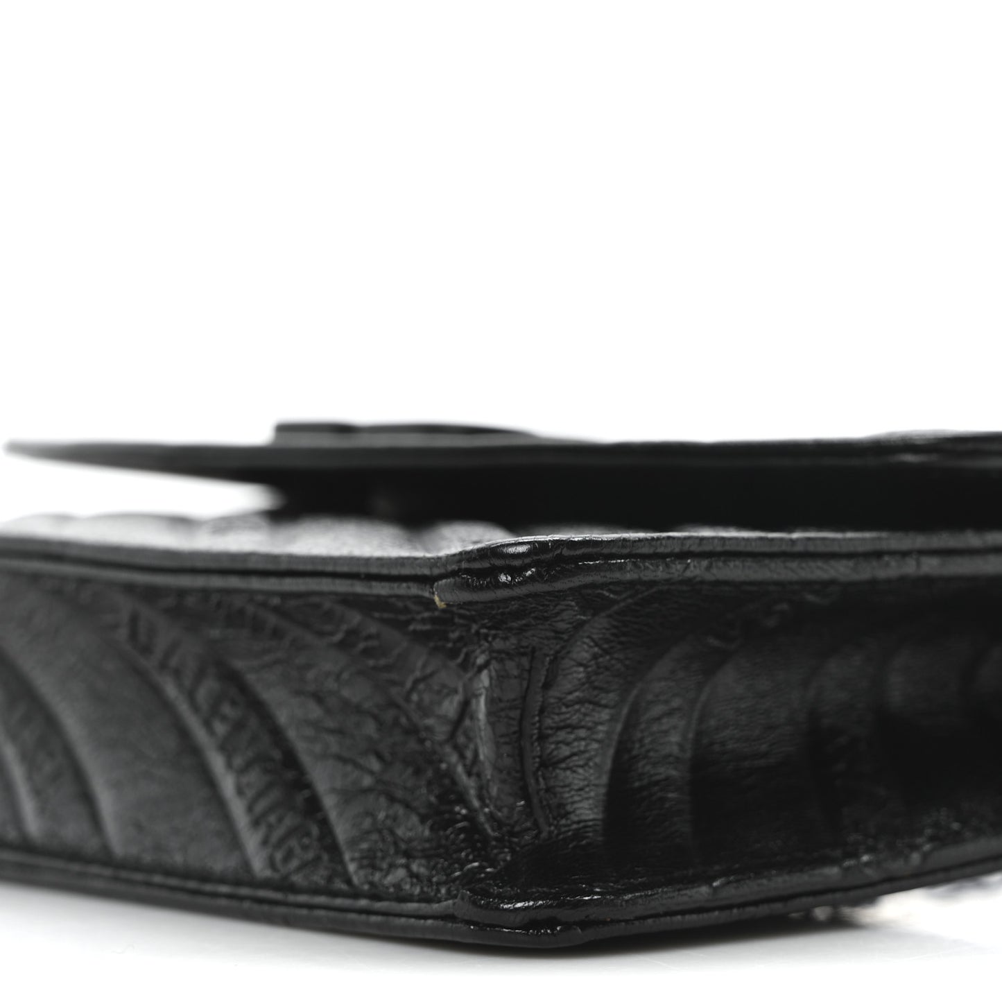 Shiny Goatskin Logo Embossed Monochrome BB Wallet On Chain Black