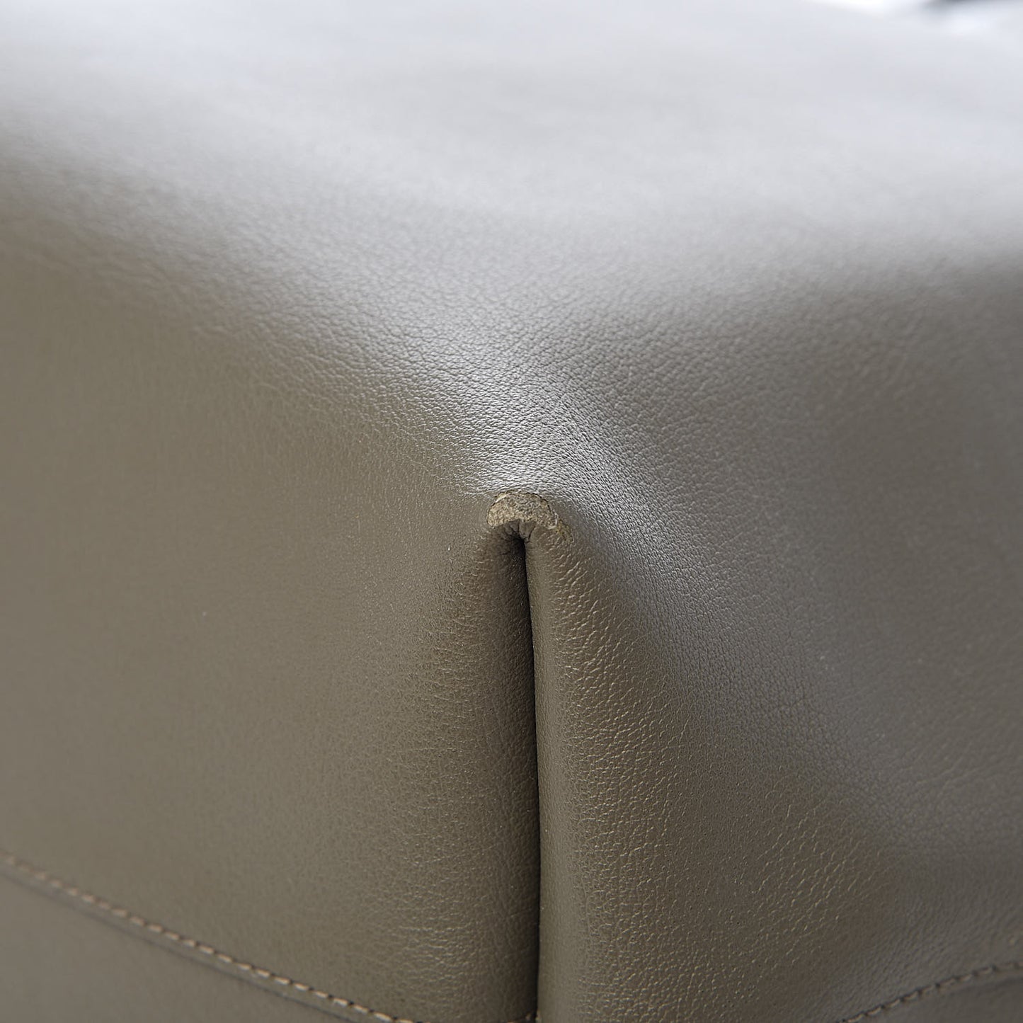 Calfskin Large Shopping Tote Kaki Militaire