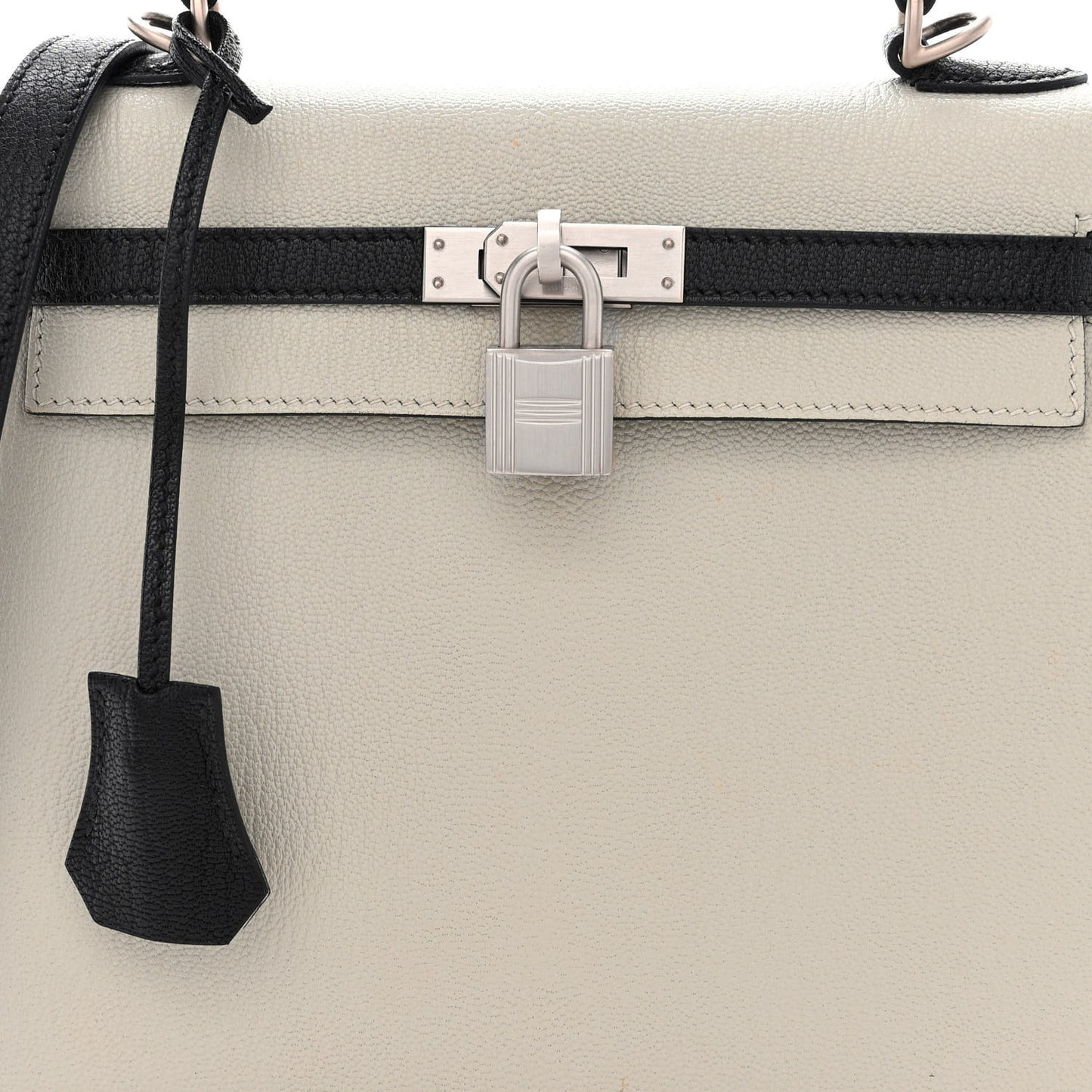 Chevre Mysore Horseshoe Kelly Sellier 25 Gris Perle Black