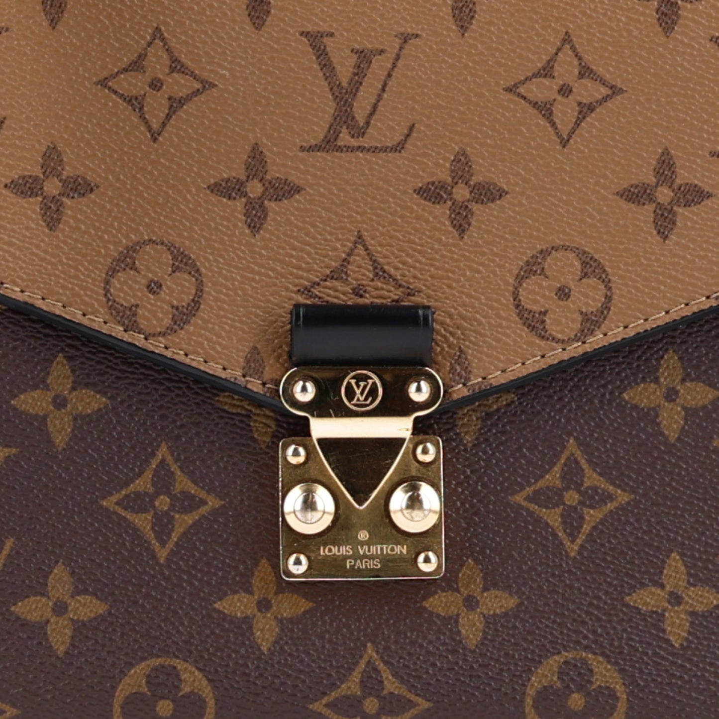 Reverse Monogram Pochette Metis