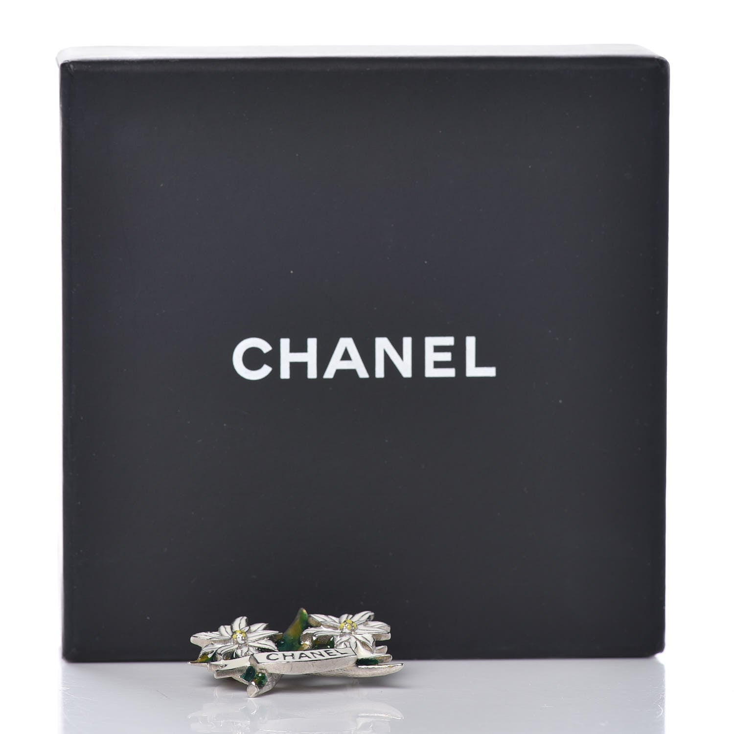 Chanel Metal Resin Flower Brooch White 5 of 5