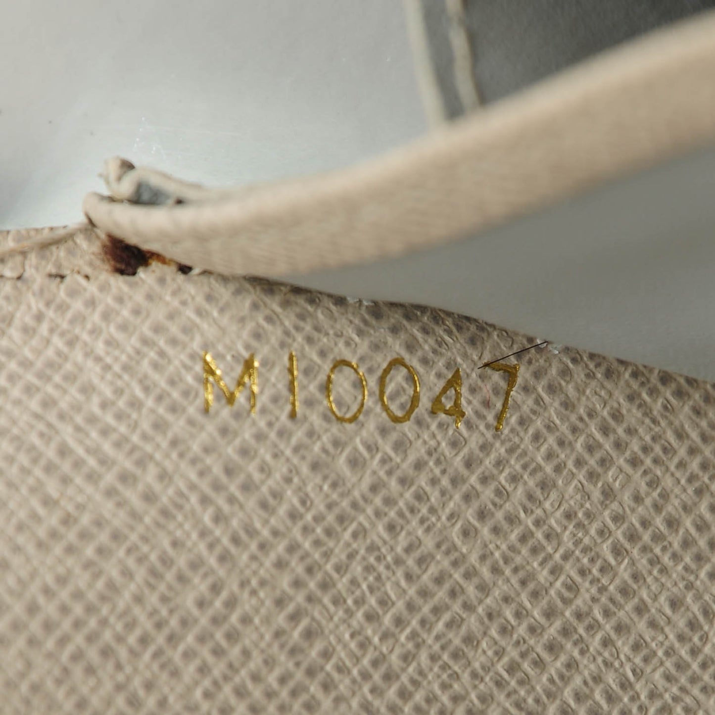 Monogram Dentelle Sarah Wallet Silver