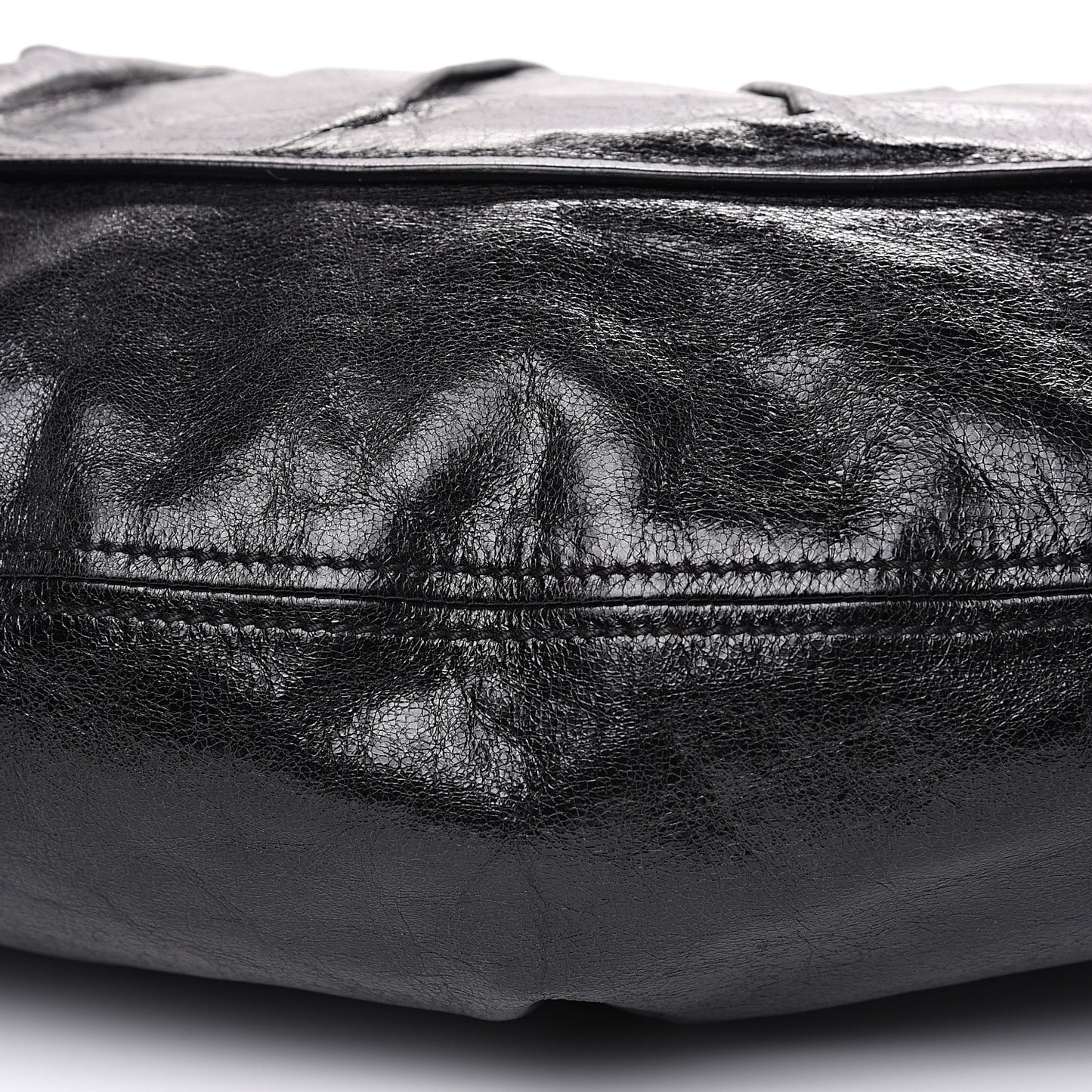 Vitello Lux Gathered Hobo Black