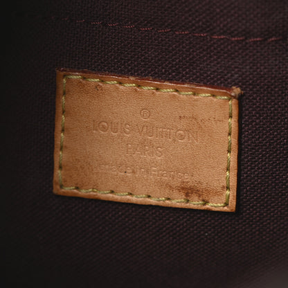 Louis Vuitton Monogram Favorite MM 6 of 9