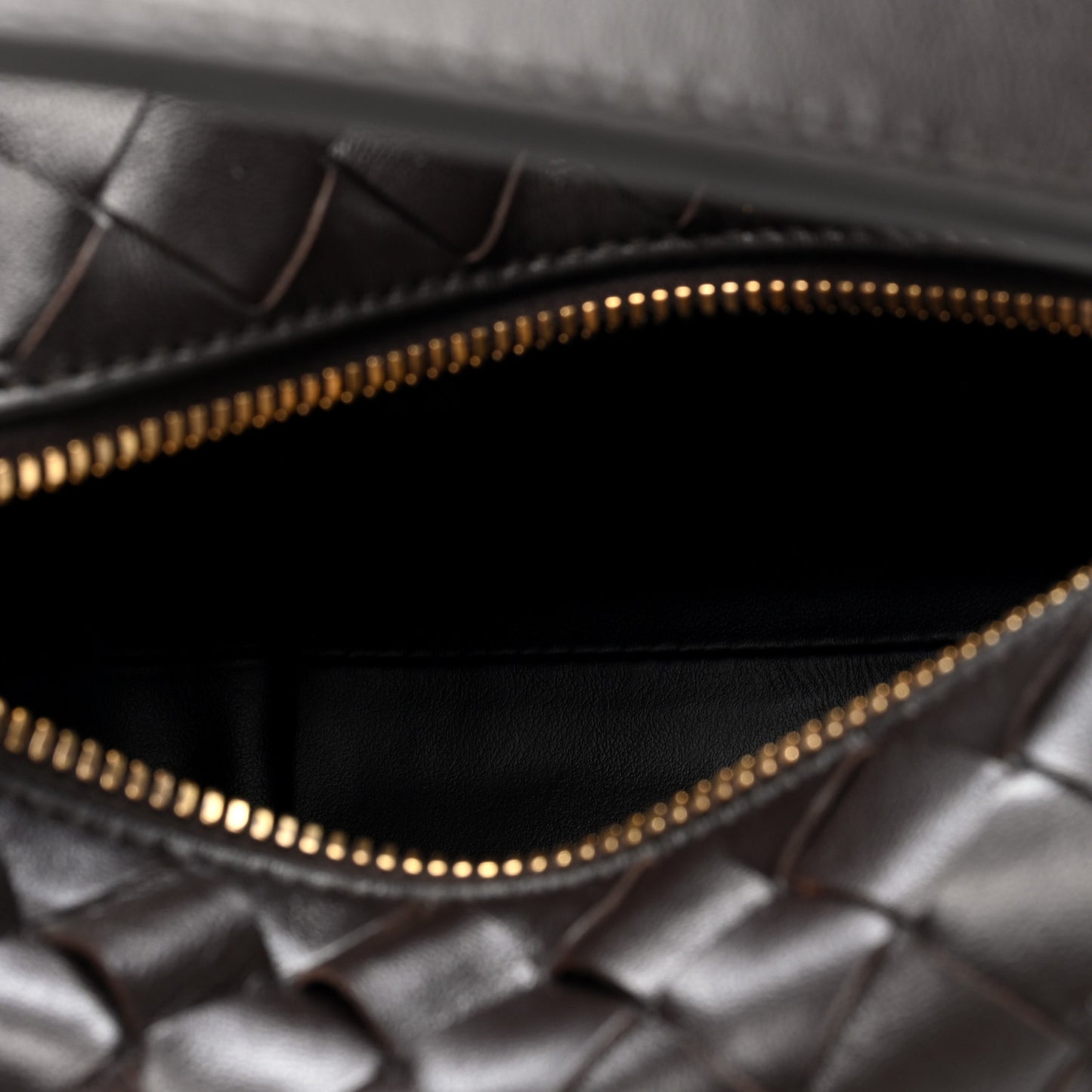 Calfskin Nappa Intrecciato Candy Wallace Fondant