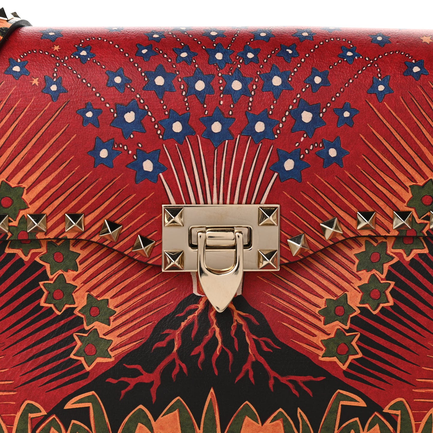 Vitello Enchanted Wonderland Medium Rockstud Flap Saddle Bag Rosso Valentino