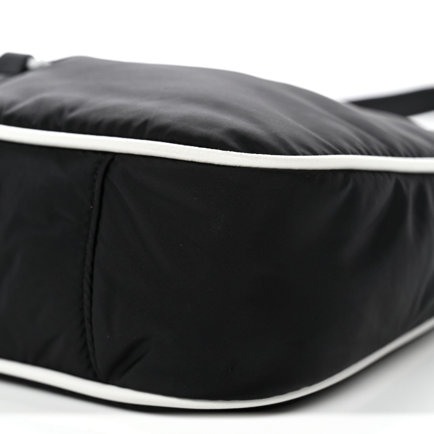 Saint Laurent Econyl Nylon Le 5 A 7 Hobo Black White 10 of 10