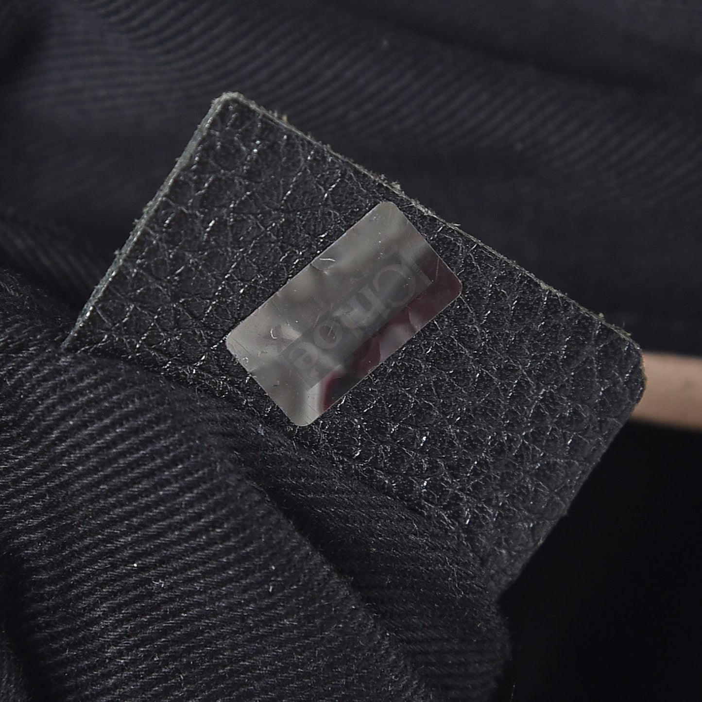 Calfskin Medium Paraty Black