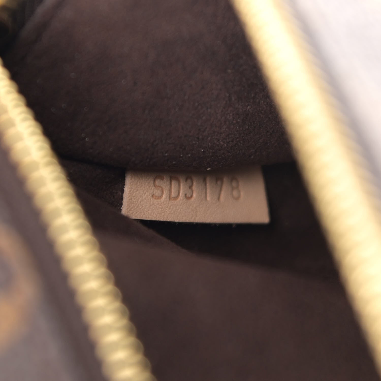 Louis Vuitton Monogram Pochette Metis 8 of 11