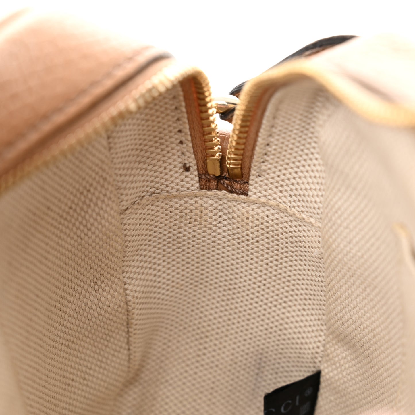 Pebbled Calfskin Small Soho Disco Bag Camelia